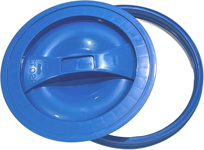 House Naturals 2 Gallon White Bucket with Screw on Lid - Pack of 3 Made in USA contrainers (White Buckets with Blue Lids)