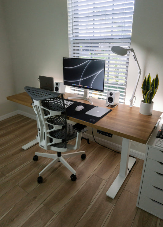 The Ultimate Guide to Choosing the Right Office Chair for Comfort and Productivity