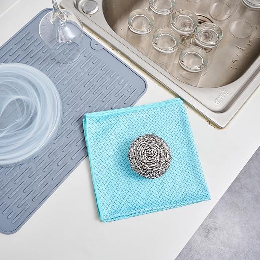 Restaurantware Stainless Steel Scrubber 100-Pack 3.15 x 3.15 x 1.969 Inches Rust-Resistant Metal Scouring Pad Durable Silver Scrub Pad for Pots and Pans Grill Cleaning Scrubber Commercial Kitchen Use